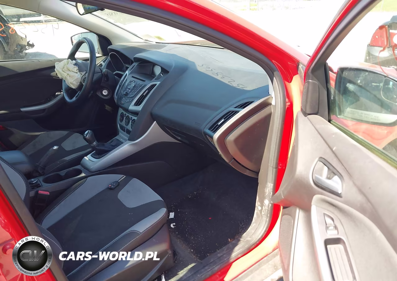 2012 Ford Focus Se VIN:1FAHP3F24CL336123 - 5