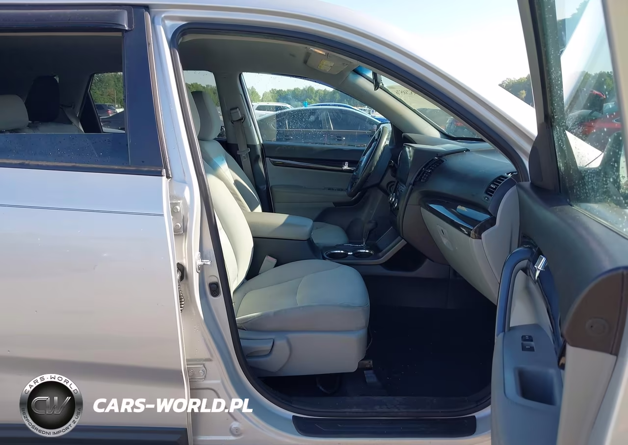2012 Kia Sorento Lx V6 VIN:5XYKTDA26CG287186 - 5