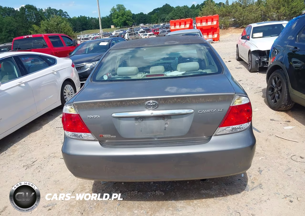 2006 Toyota Camry Le VIN:4T1BE32K26U738499 - 16