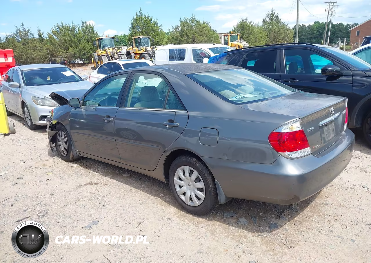 2006 Toyota Camry Le VIN:4T1BE32K26U738499 - 3