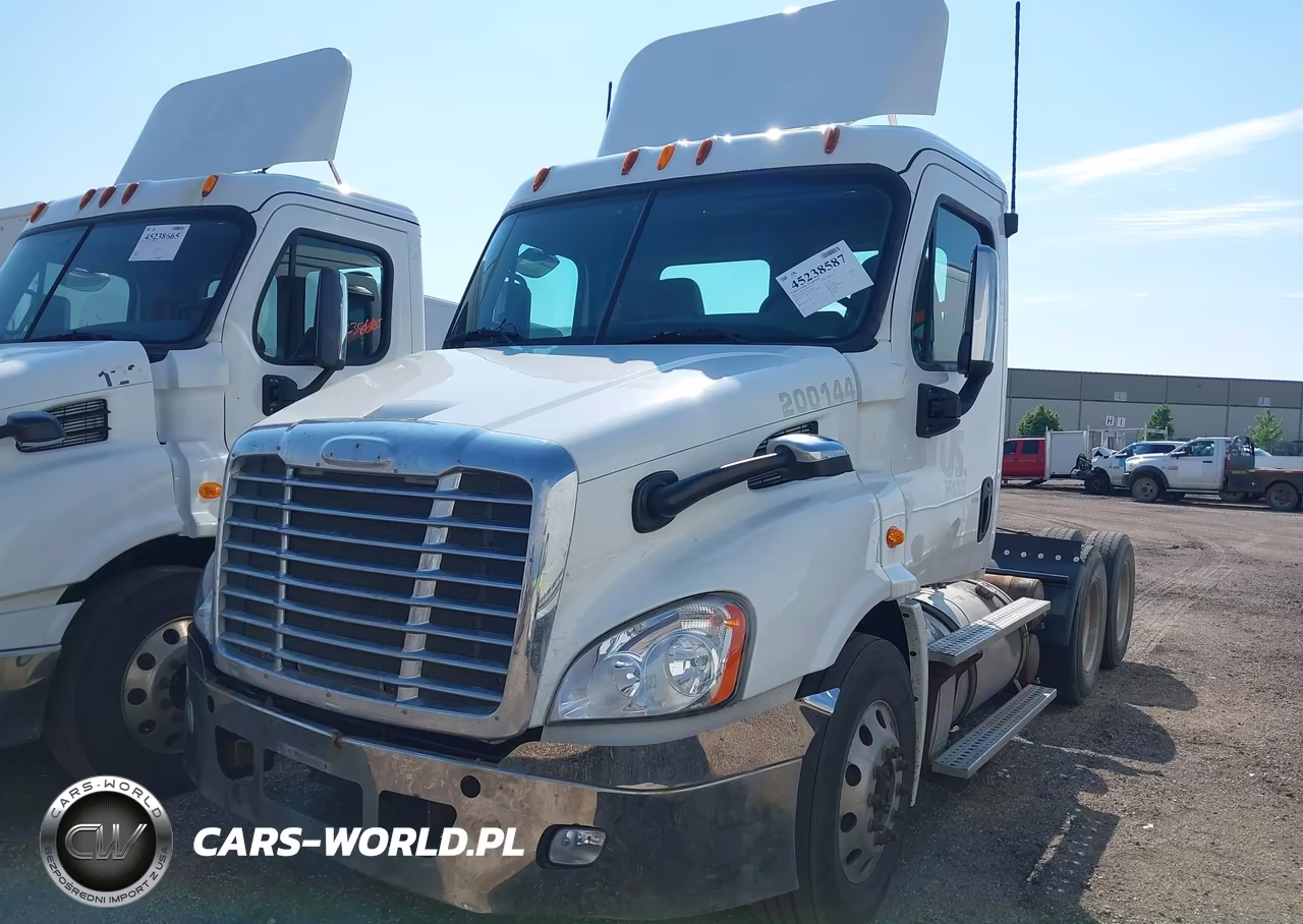 2013 Freightliner Cascadia 113 VIN:1FUJGBDV5DLBW4247 - 11