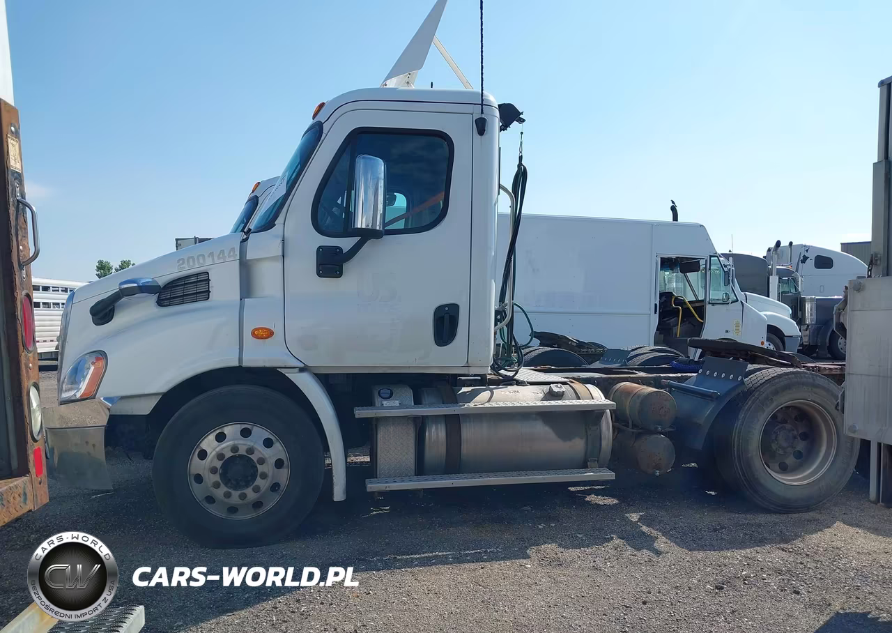2013 Freightliner Cascadia 113 VIN:1FUJGBDV5DLBW4247 - 14