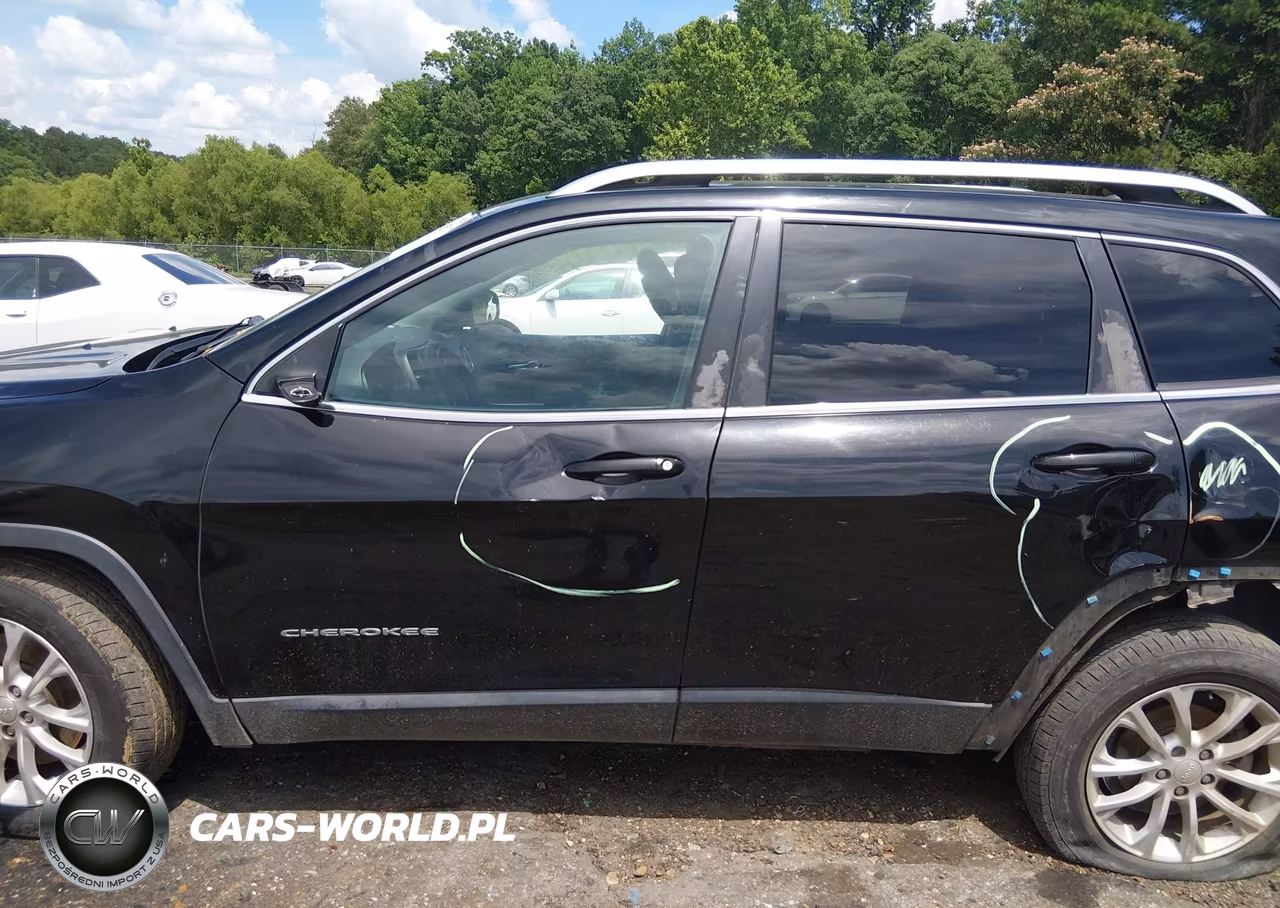 2019 Jeep Cherokee Latitude Fwd VIN:1C4PJLCB1KD149720 - 15