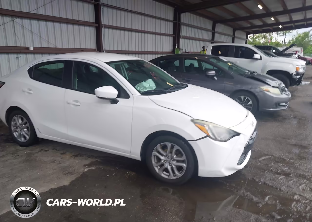 2016 Scion Ia – zdjęcie 1 z 16