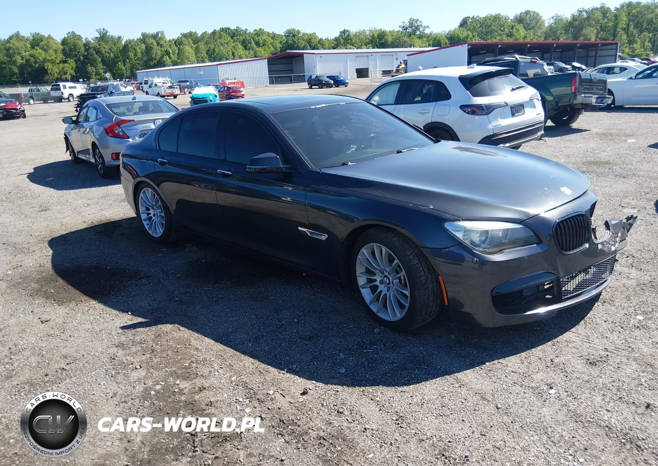 2013 BMW 750I