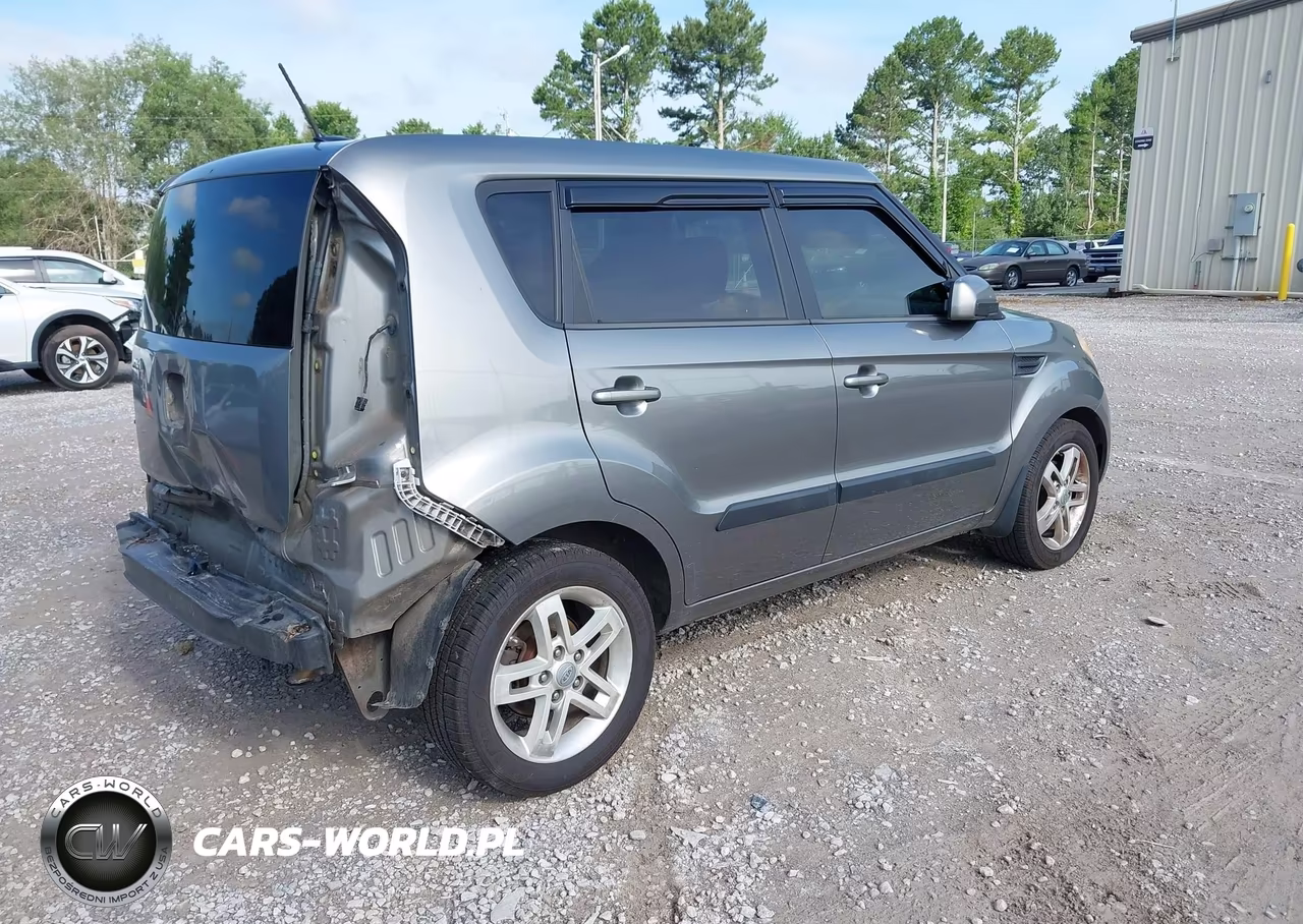2011 Kia Soul + VIN:KNDJT2A27B7340540 - 4