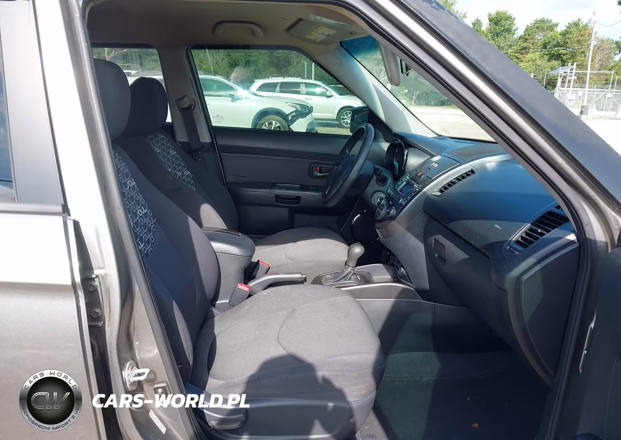2011 Kia Soul + VIN:KNDJT2A27B7340540 - 5