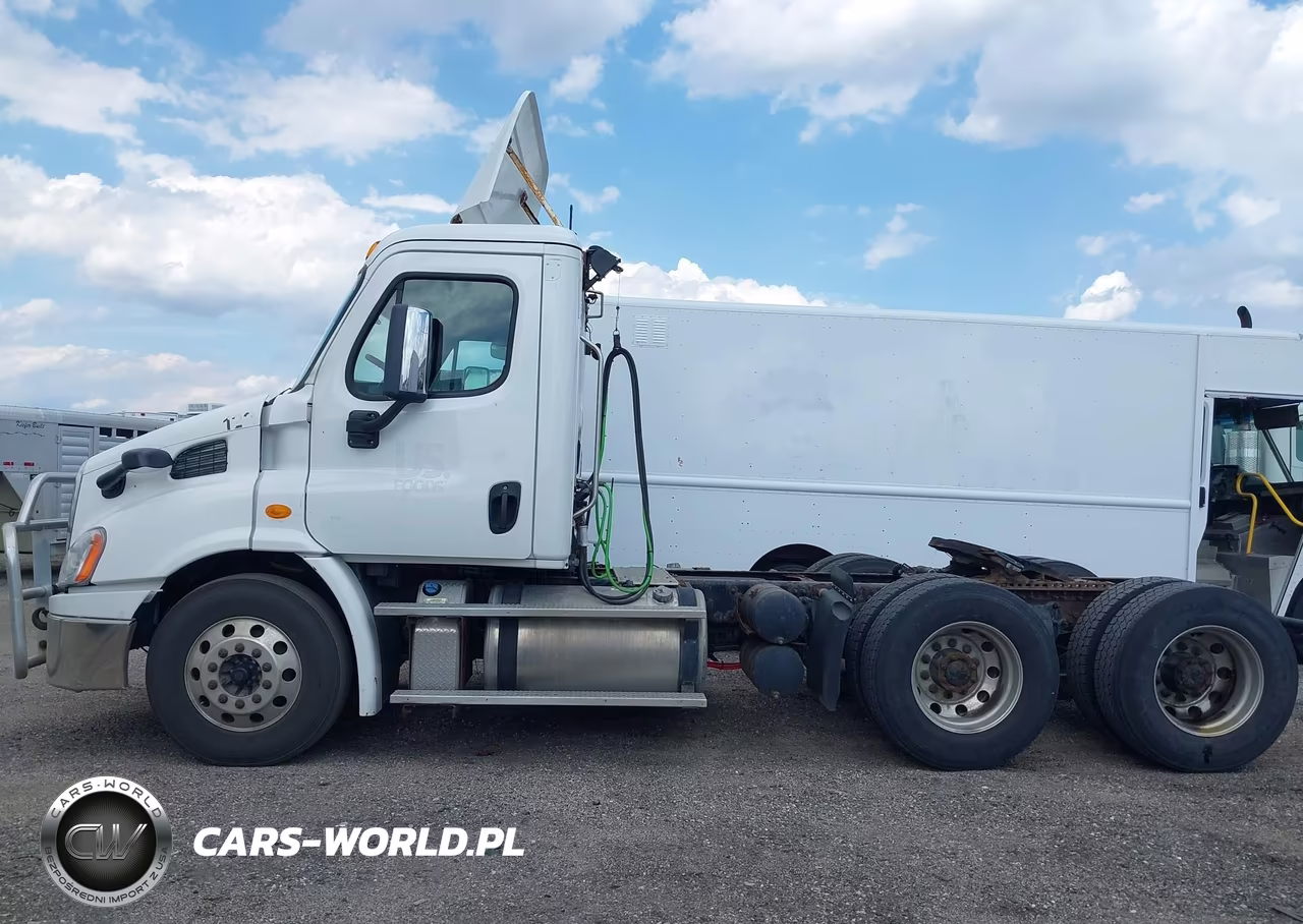 2015 Freightliner Cascadia 113 VIN:1FUJGBDV5FLBW4381 - 14