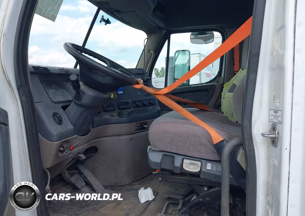 2015 Freightliner Cascadia 113 VIN:1FUJGBDV5FLBW4381 - 6