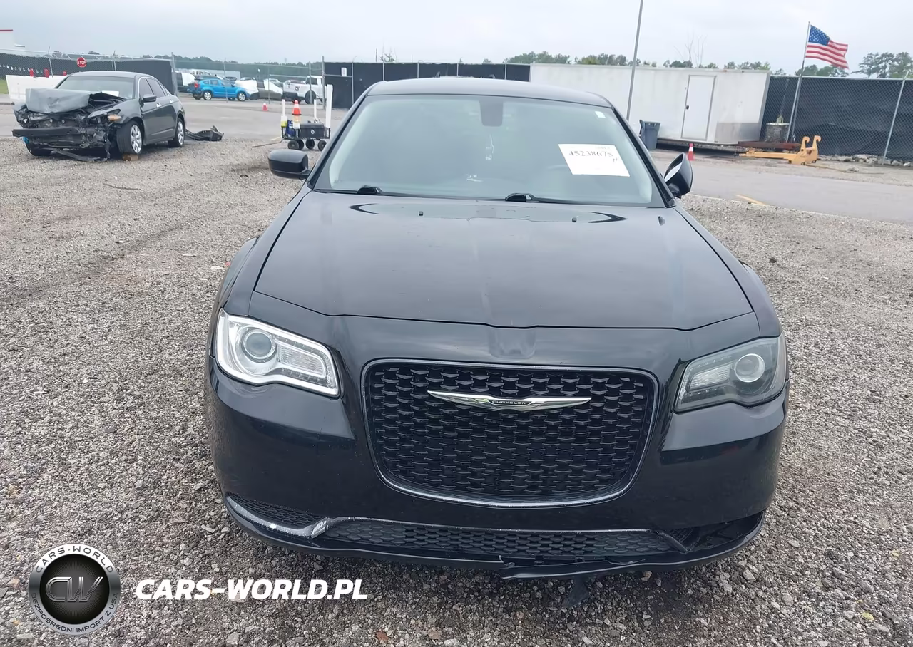 2017 Chrysler 300 Limited VIN:2C3CCAAG5HH663744 - 12