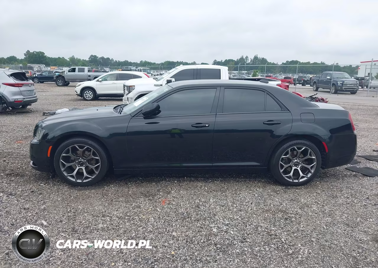 2017 Chrysler 300 Limited VIN:2C3CCAAG5HH663744 - 14