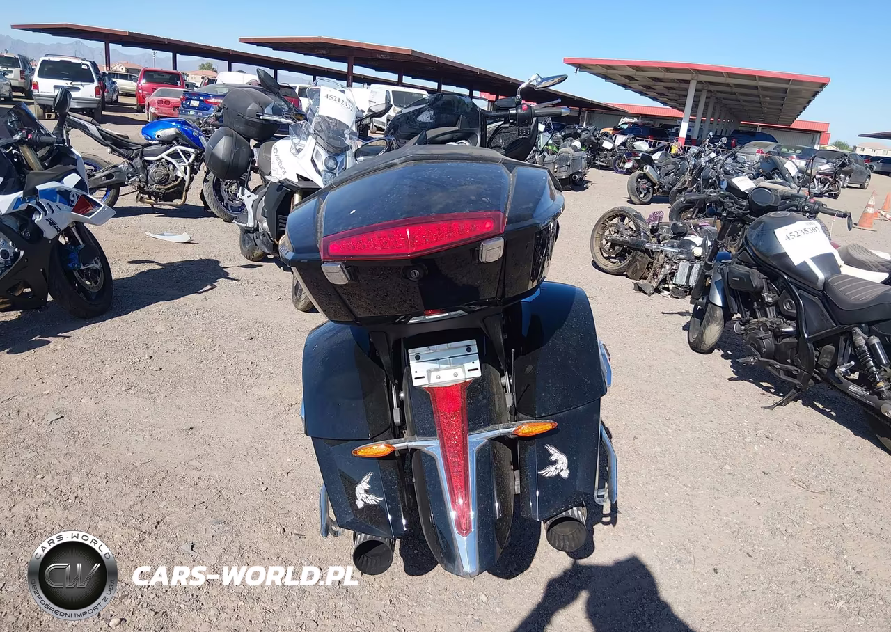 2016 Victory Motorcycles Cross Country Tour VIN:5VPTW36N6G3049875 - 6