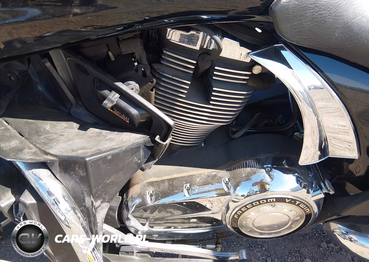 2016 Victory Motorcycles Cross Country Tour VIN:5VPTW36N6G3049875 - 9