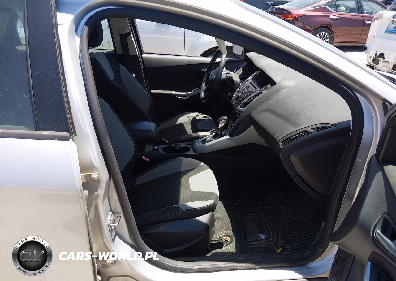 2012 Ford Focus Se VIN:1FAHP3K2XCL361355 - 5