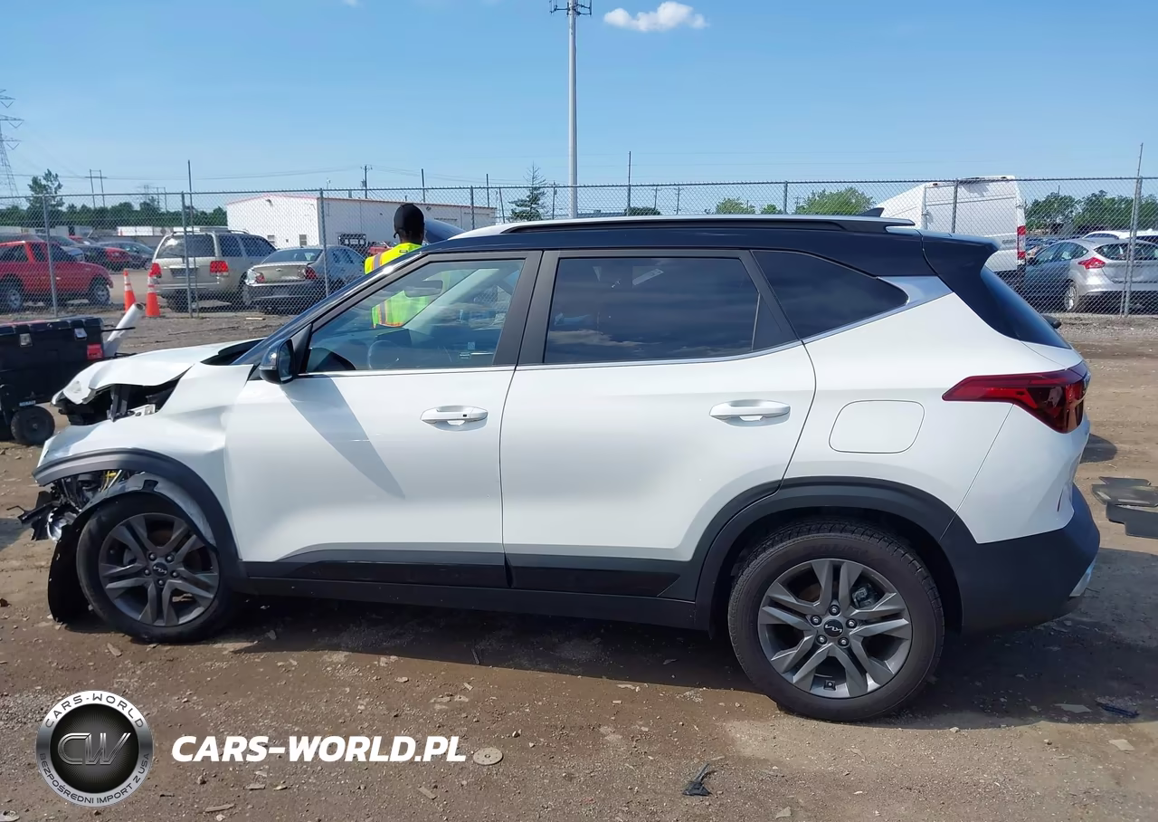 2023 Kia Seltos S VIN:KNDEU2AA2P7402519 - 15