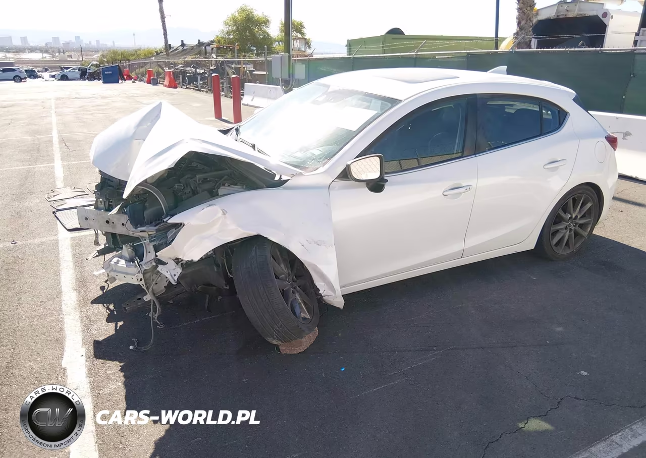 2018 Mazda Mazda3 Grand Touring VIN:3MZBN1M31JM217394 - 2