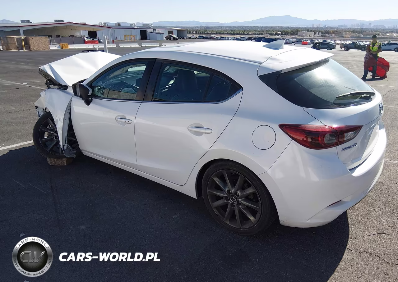 2018 Mazda Mazda3 Grand Touring VIN:3MZBN1M31JM217394 - 3