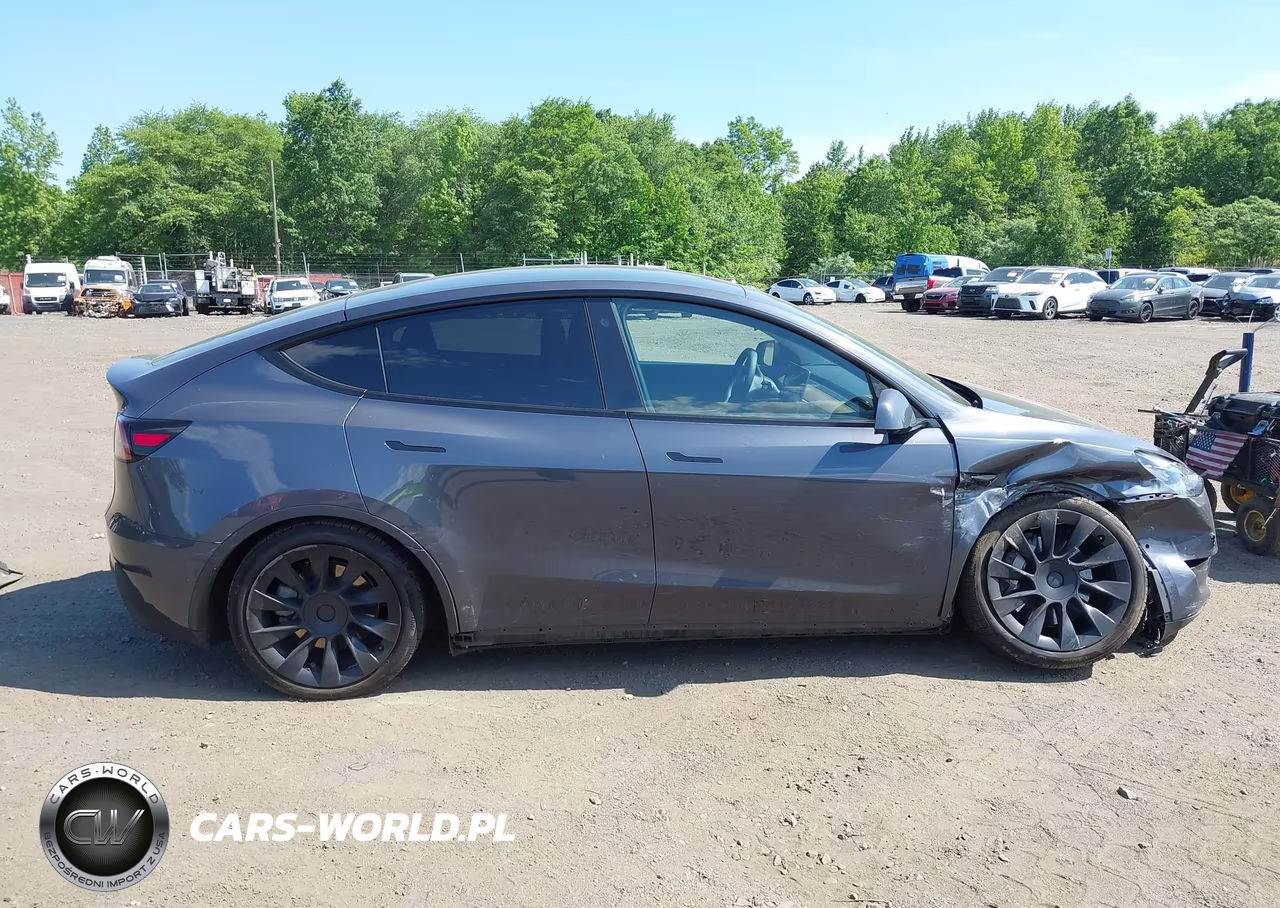 2022 Tesla Model Y Long Range Dual Motor All-Wheel Drive VIN:7SAYGDEEXNA009372 - 13