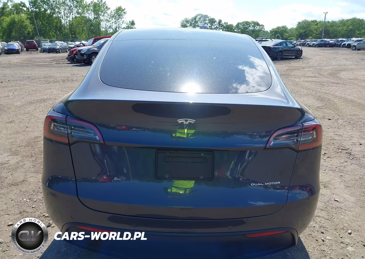 2022 Tesla Model Y Long Range Dual Motor All-Wheel Drive VIN:7SAYGDEEXNA009372 - 16