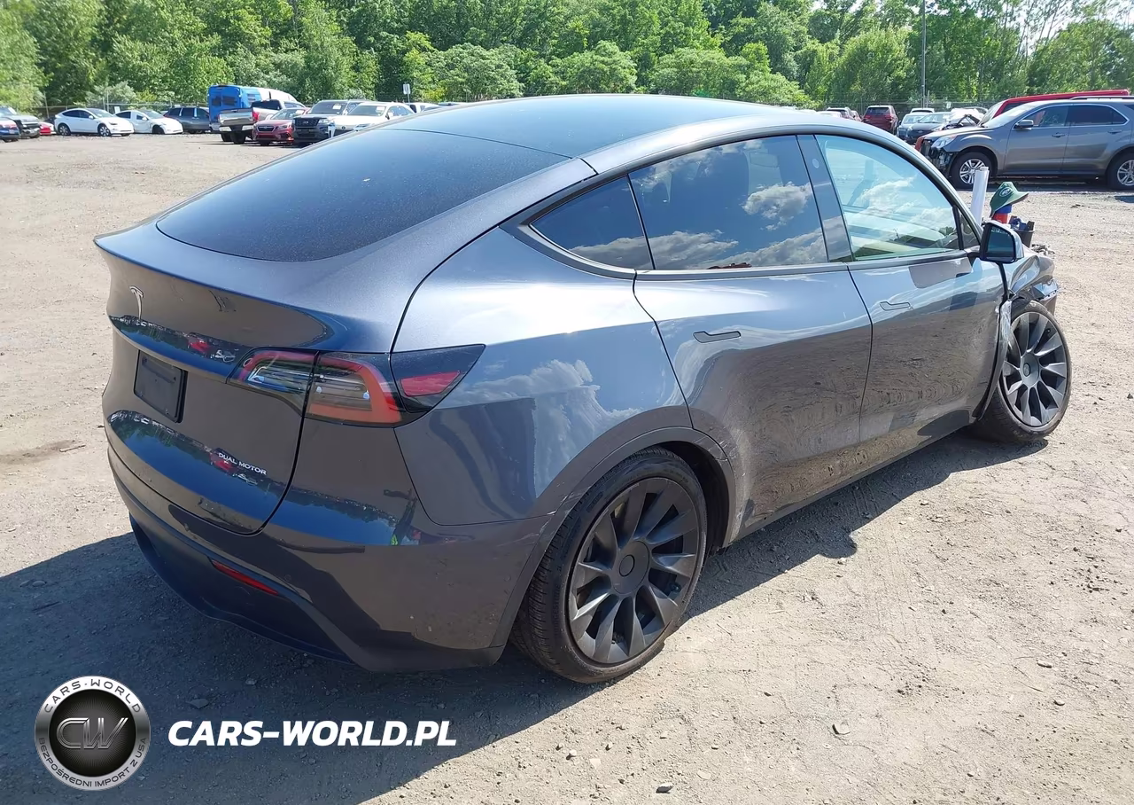 2022 Tesla Model Y Long Range Dual Motor All-Wheel Drive VIN:7SAYGDEEXNA009372 - 4