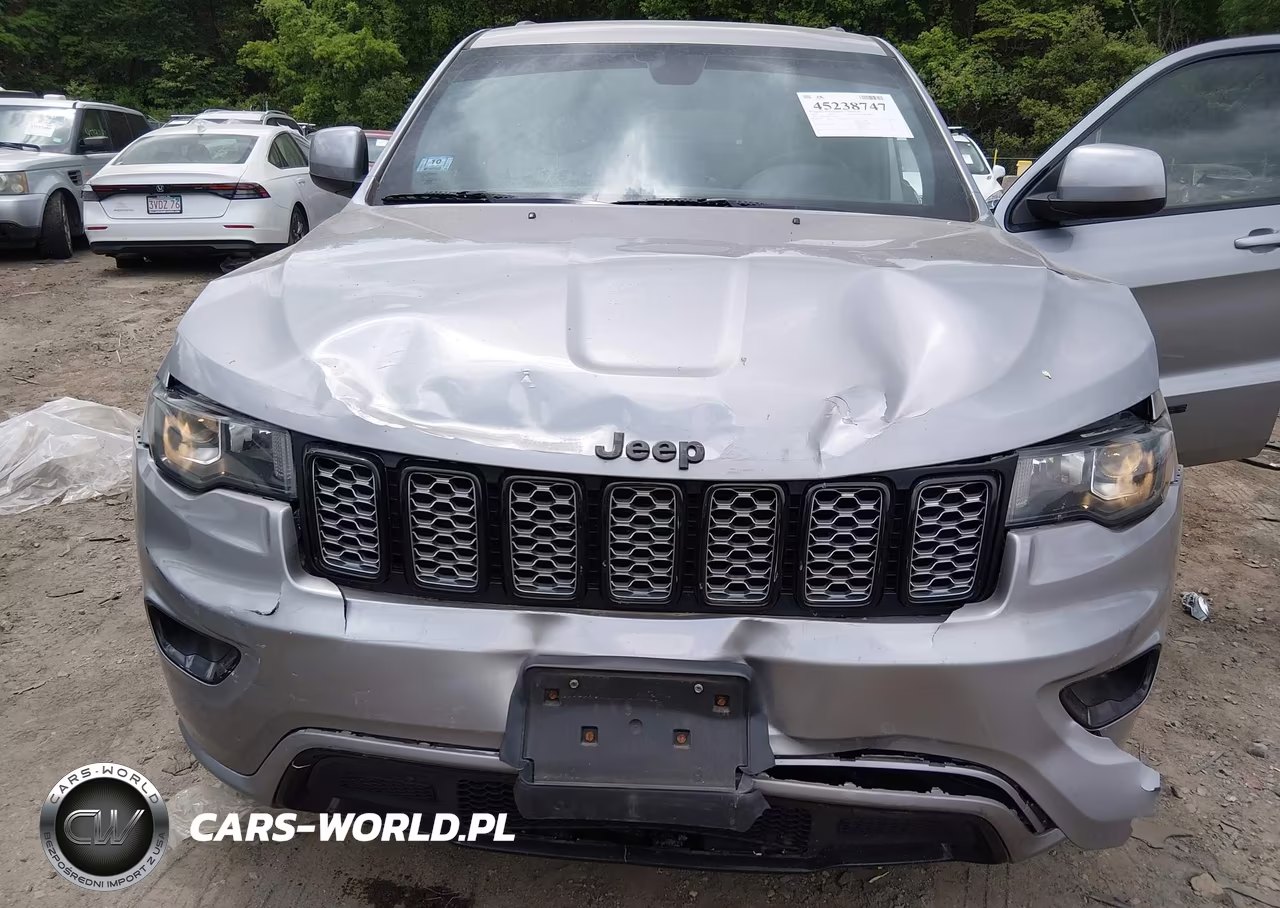 2018 Jeep Grand Cherokee Altitude 4X4 VIN:1C4RJFAG0JC119475 - 6