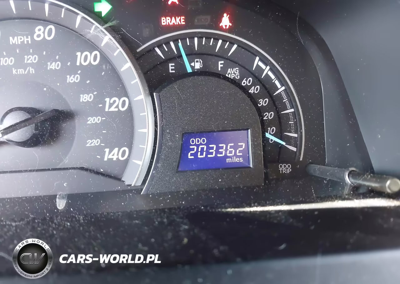 2014 Toyota Camry Le VIN:4T4BF1FK2ER438140 - 15