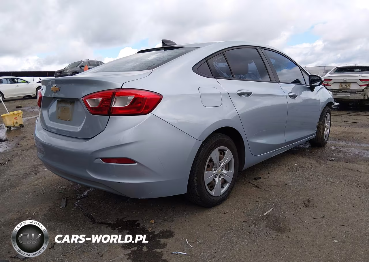 2018 Chevrolet Cruze Ls Auto VIN:1G1BC5SM3J7151171 - 4