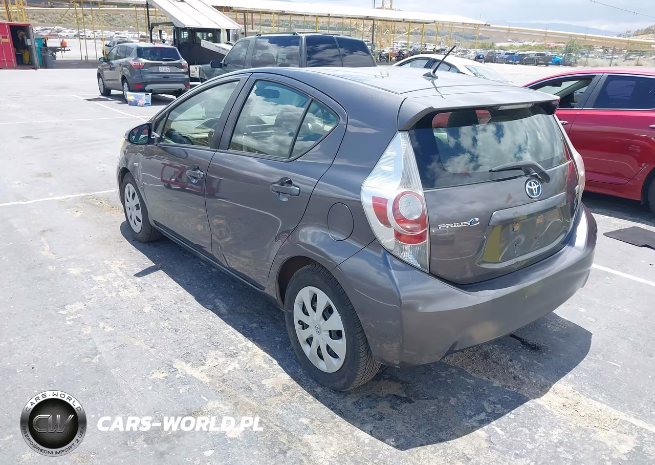 2012 Toyota Prius C Two VIN:JTDKDTB35C1526841 - 3