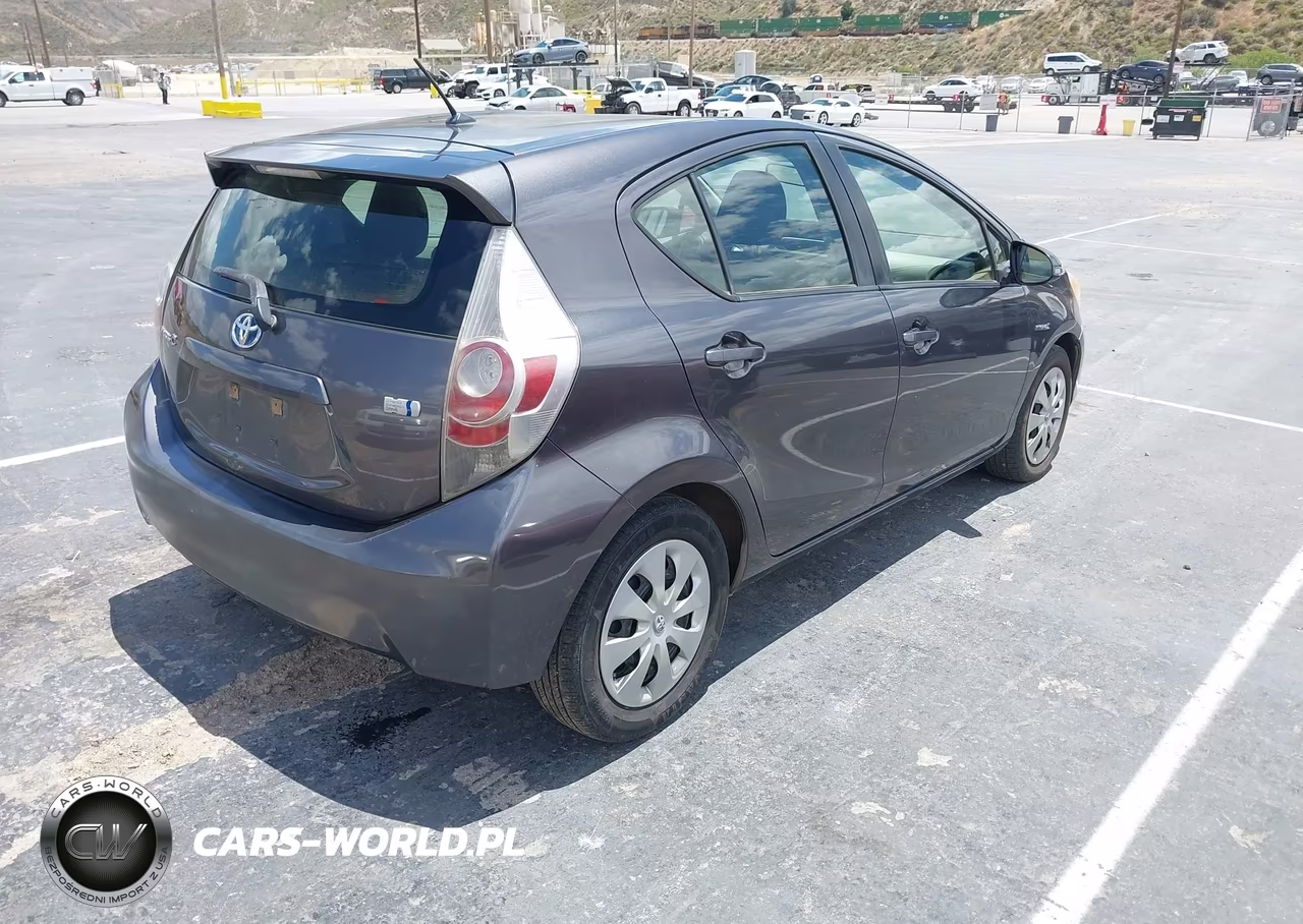 2012 Toyota Prius C Two VIN:JTDKDTB35C1526841 - 4