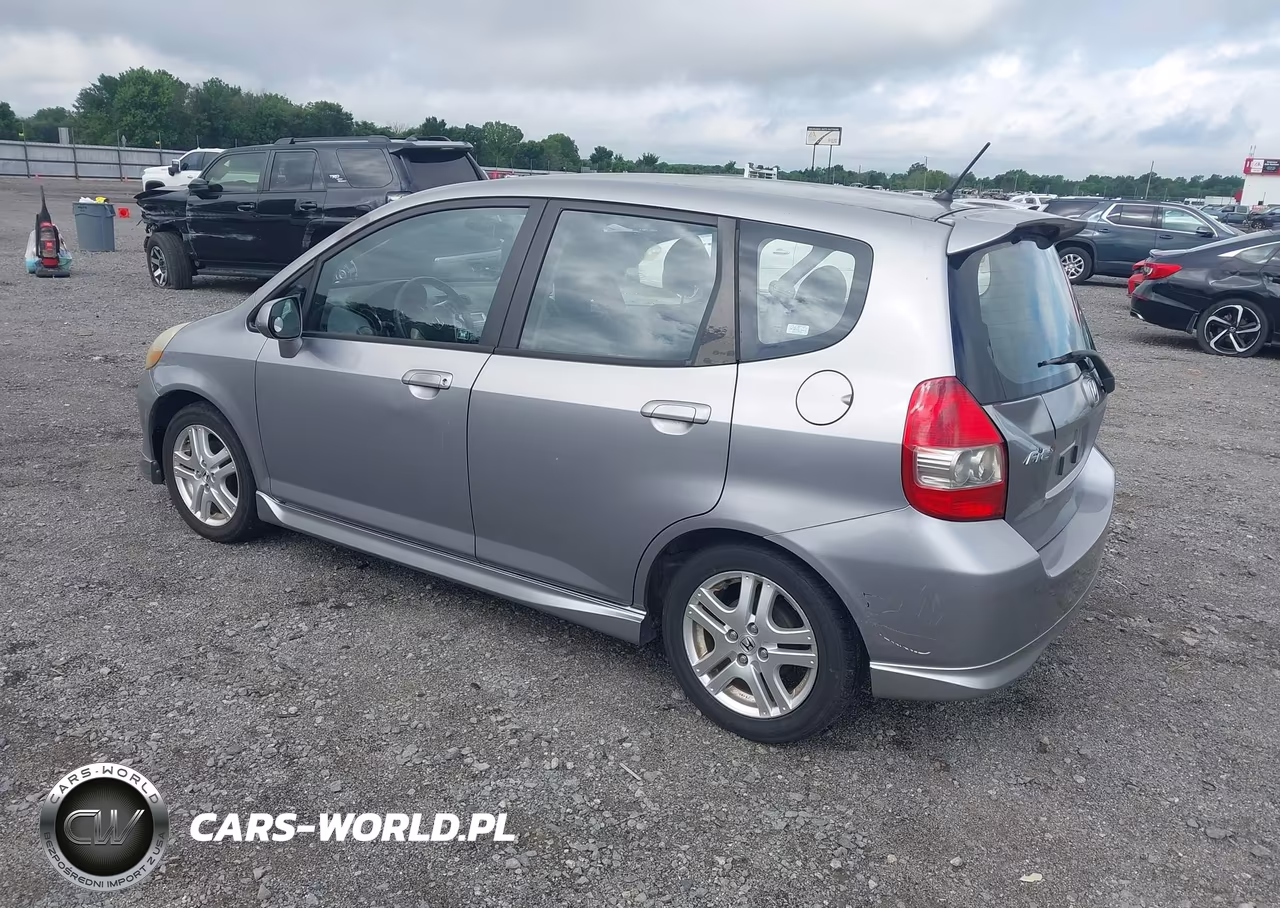 2008 Honda Fit Sport VIN:JHMGD38658S058620 - 3