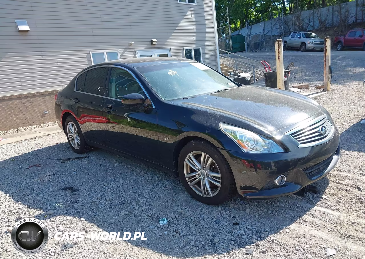 2015 Infiniti Q40
