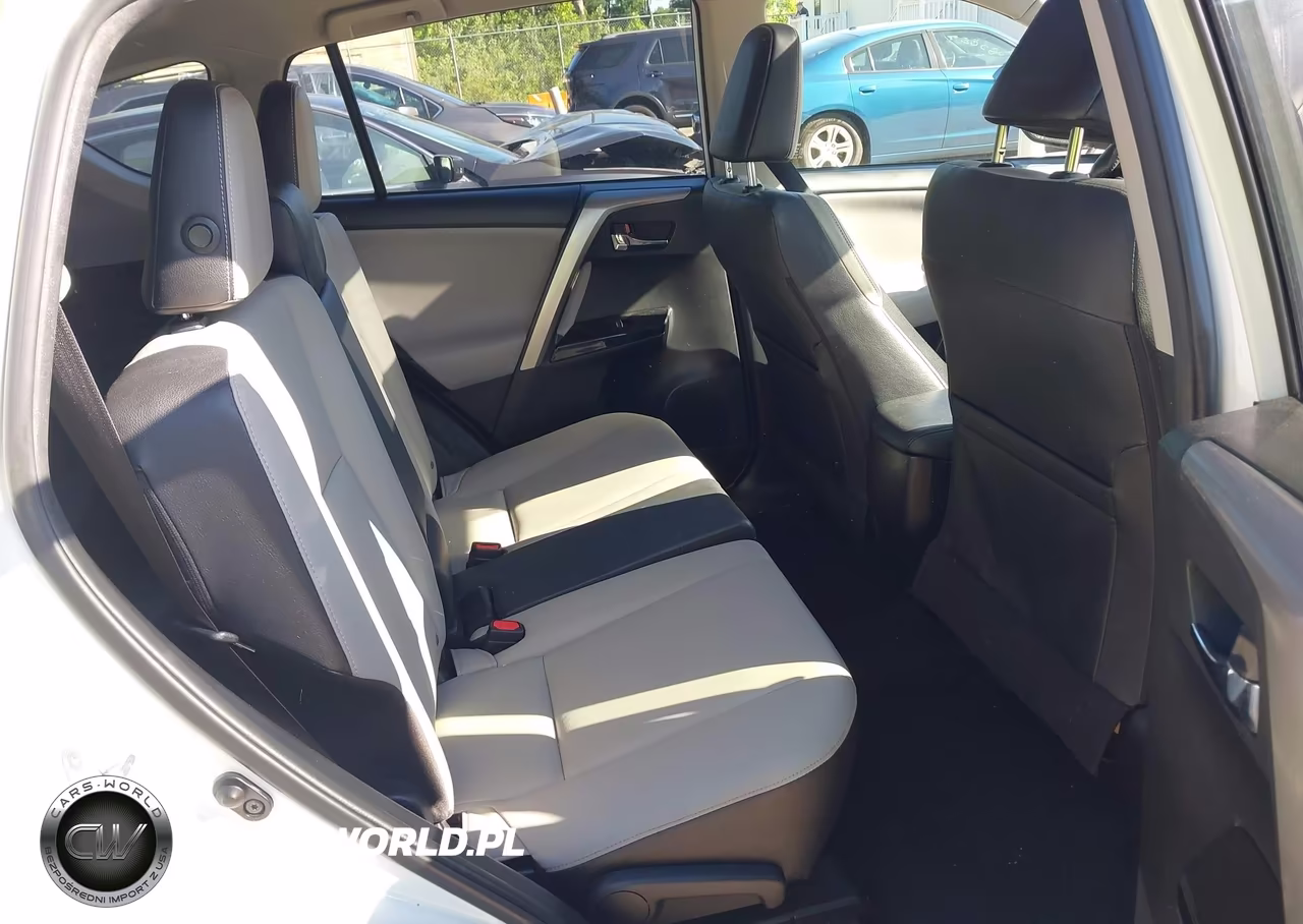 2017 Toyota Rav4 Limited VIN:JTMDFREV0HJ121142 - 8