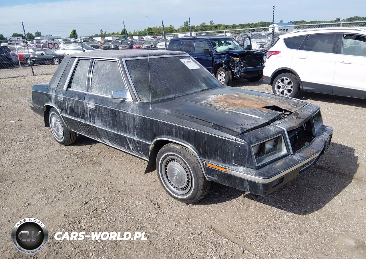 1985 Chrysler Lebaron – zdjęcie 1 z 12