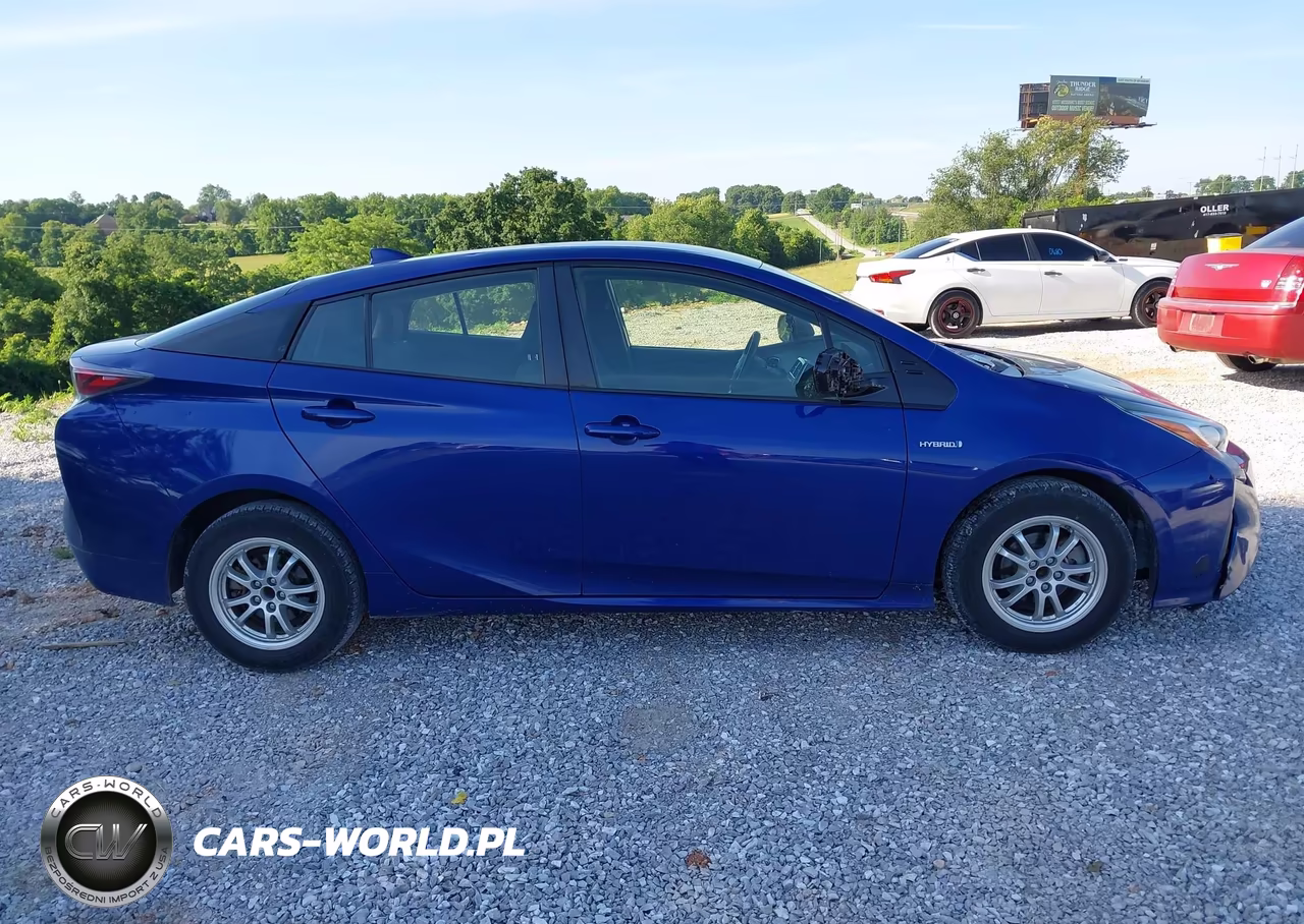 2016 Toyota Prius Three VIN:JTDKARFU8G3521027 - 13