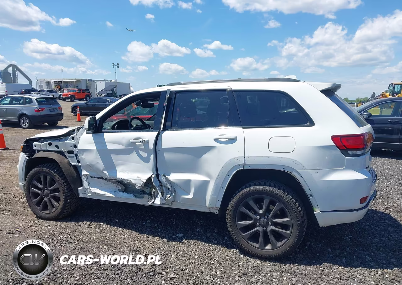 2018 Jeep Grand Cherokee High Altitude 4X4 VIN:1C4RJFCG4JC326996 - 14