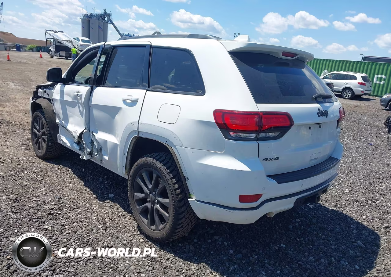 2018 Jeep Grand Cherokee High Altitude 4X4 VIN:1C4RJFCG4JC326996 - 3
