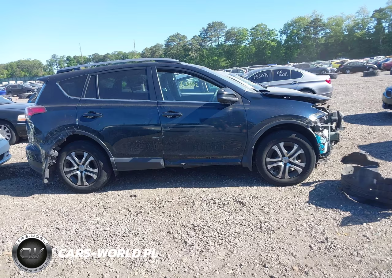 2018 Toyota Rav4 Le VIN:2T3BFREVXJW770235 - 13