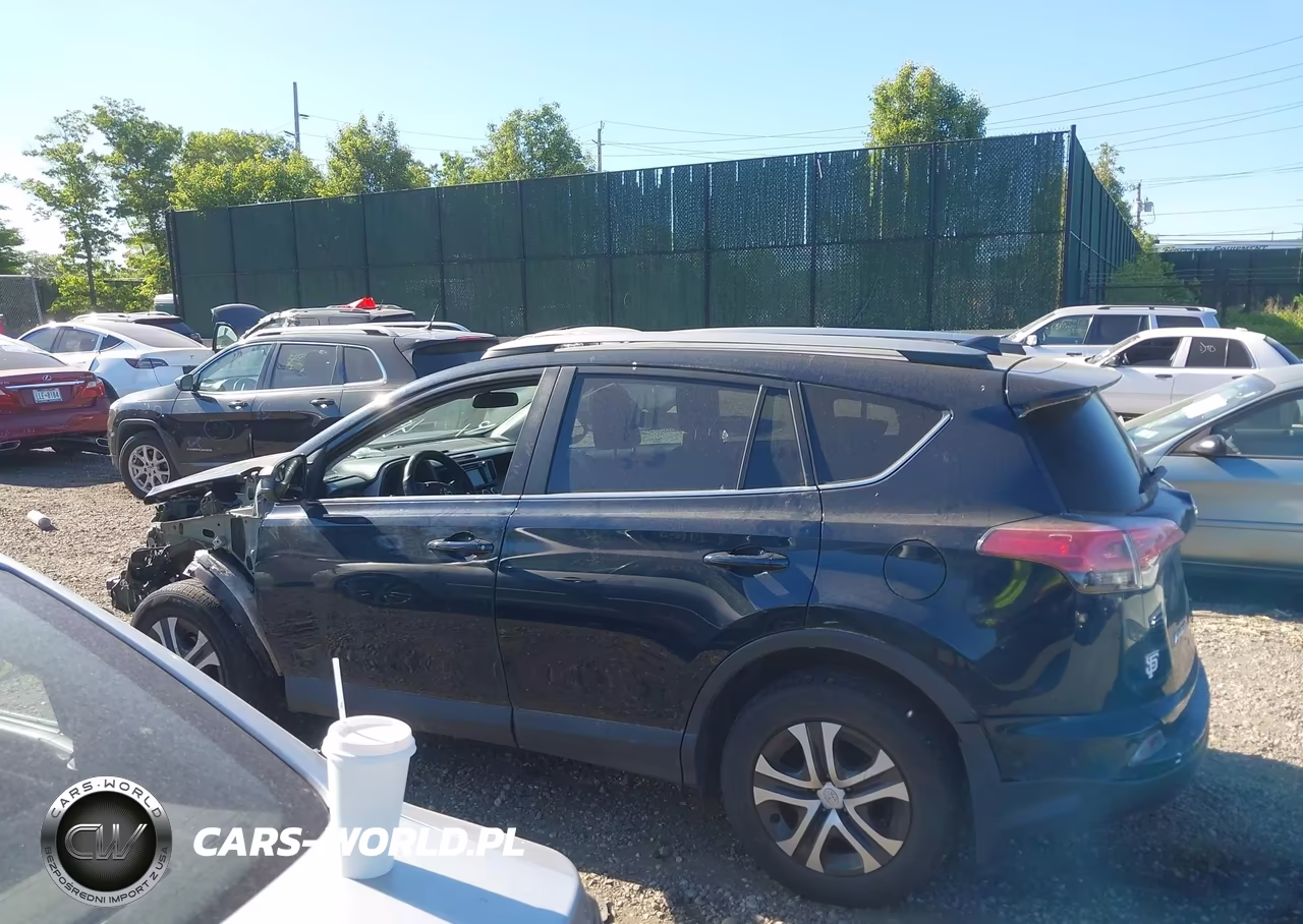 2018 Toyota Rav4 Le VIN:2T3BFREVXJW770235 - 14