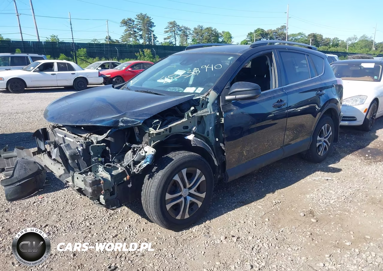 2018 Toyota Rav4 Le VIN:2T3BFREVXJW770235 - 2