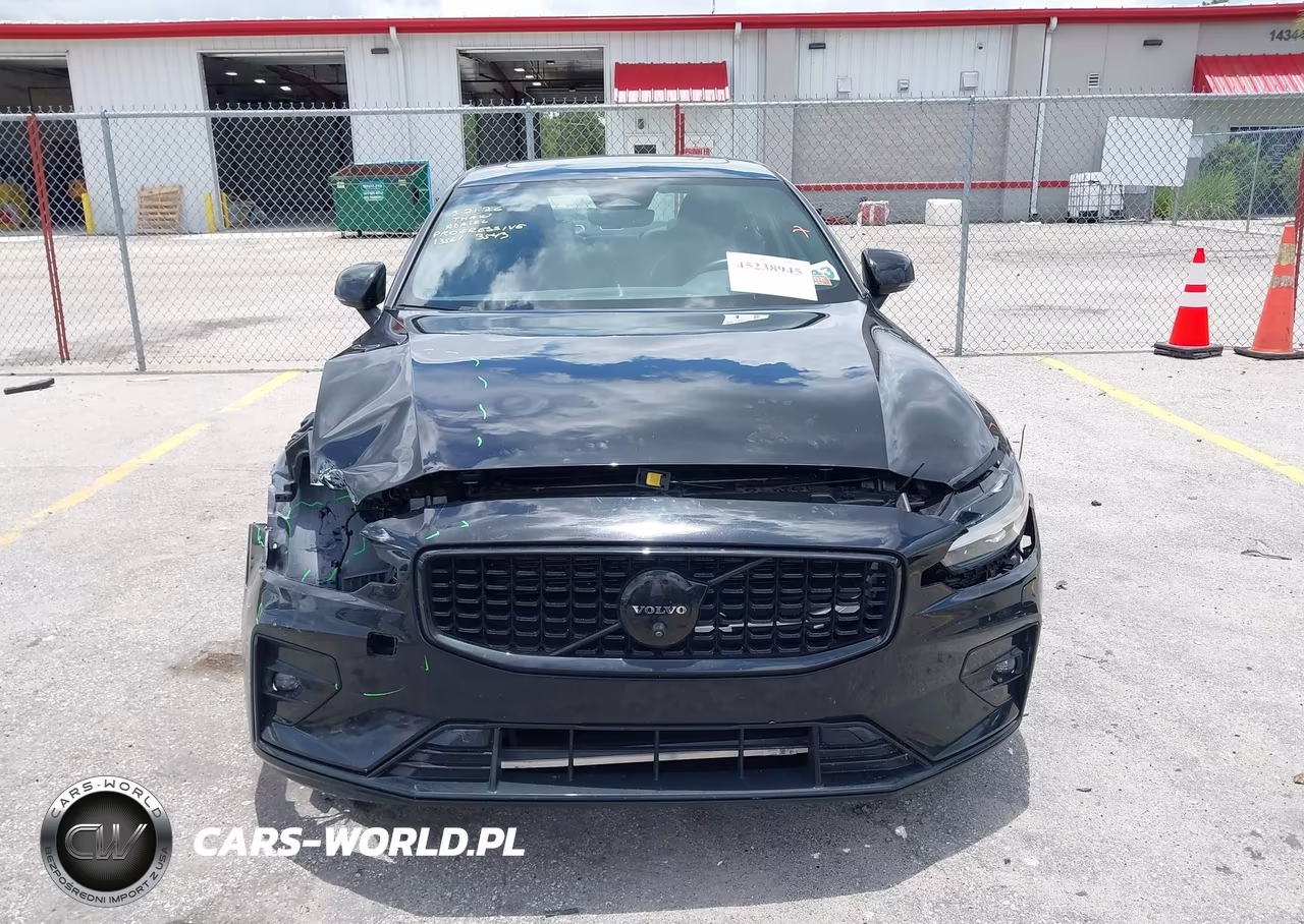2024 Volvo S60 B5 Plus Black Edition VIN:7JRL12FHXRG305739 - 13