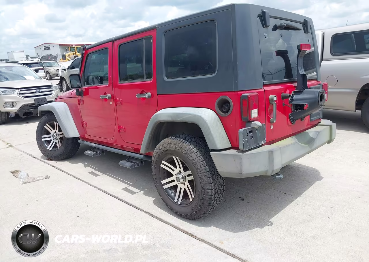 2010 Jeep Wrangler Unlimited Sport VIN:1J4BB3H12AL145567 - 3