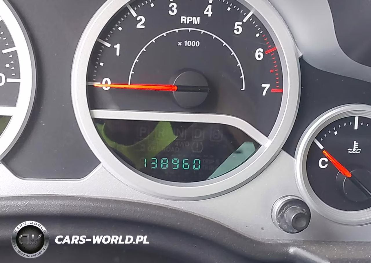 2010 Jeep Wrangler Unlimited Sport VIN:1J4BB3H12AL145567 - 7