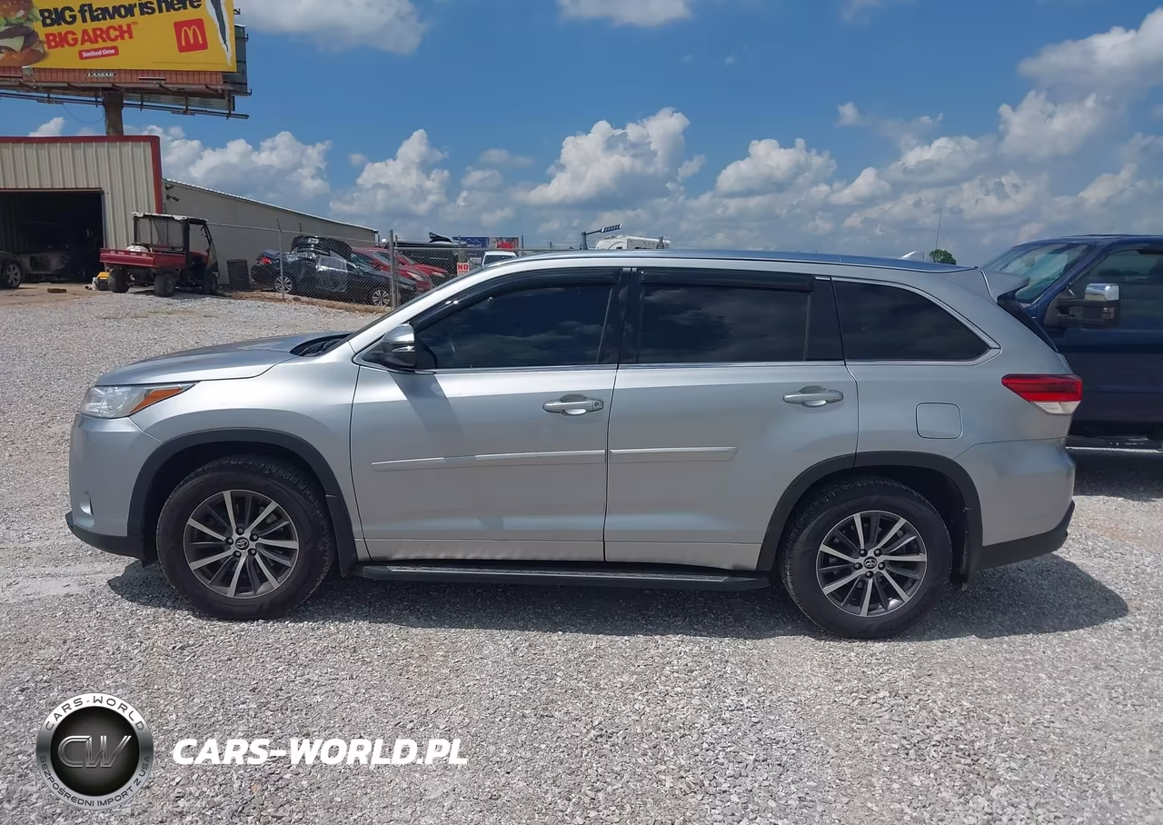 2017 Toyota Highlander Xle VIN:5TDJZRFH0HS442748 - 14