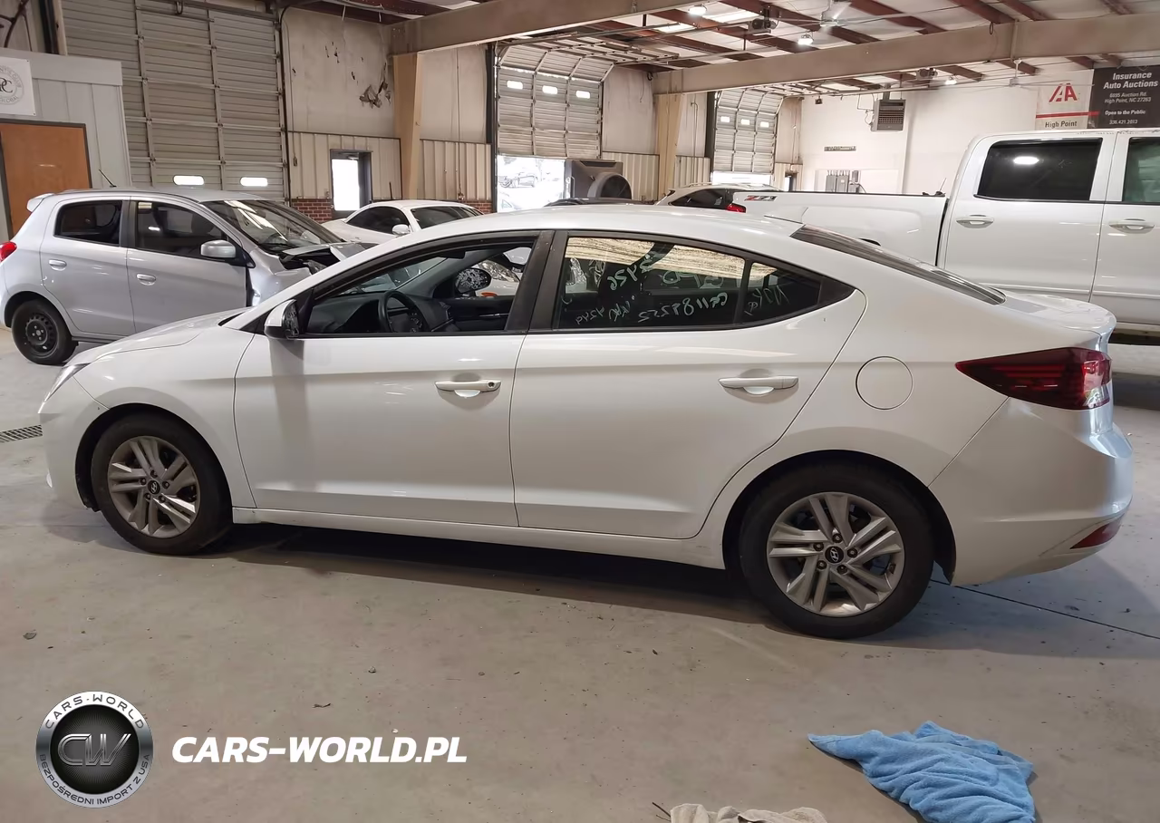 2020 Hyundai Elantra Sel VIN:5NPD84LFXLH554249 - 13