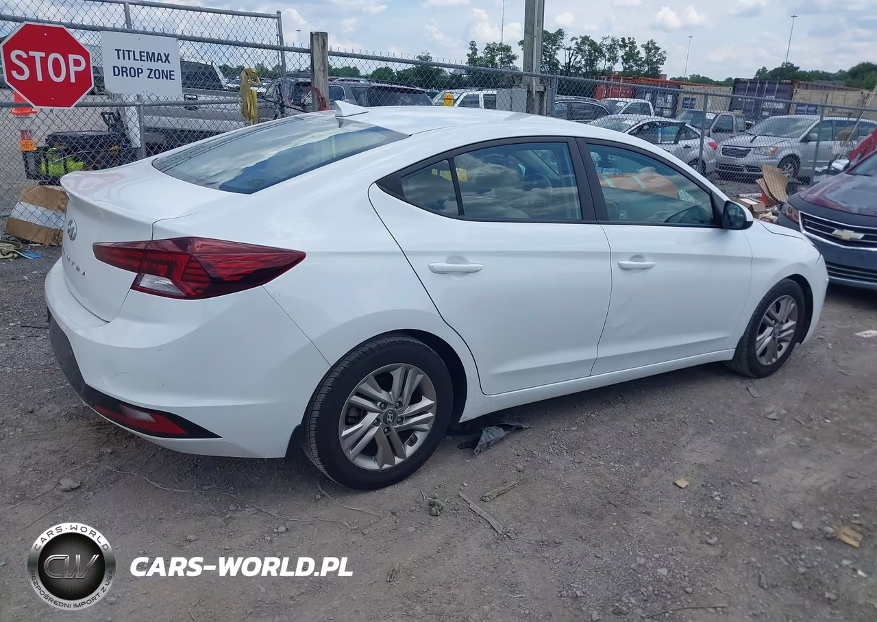 2019 Hyundai Elantra Sel VIN:5NPD84LF2KH478766 - 4