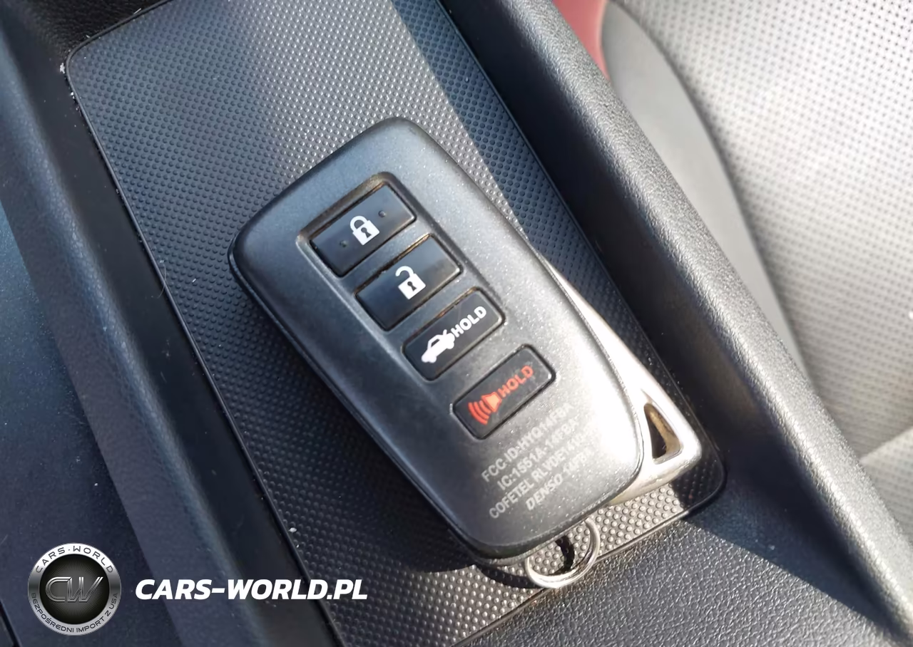 2018 Lexus Is 300 VIN:JTHC81D21J5030456 - 11