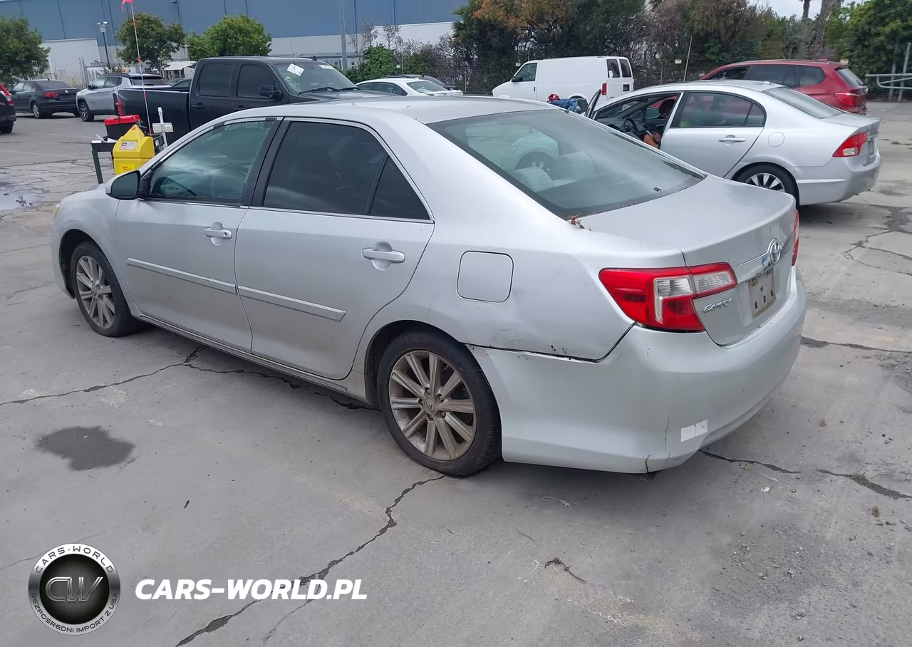 2012 Toyota Camry Xle VIN:4T4BF1FK8CR161605 - 3