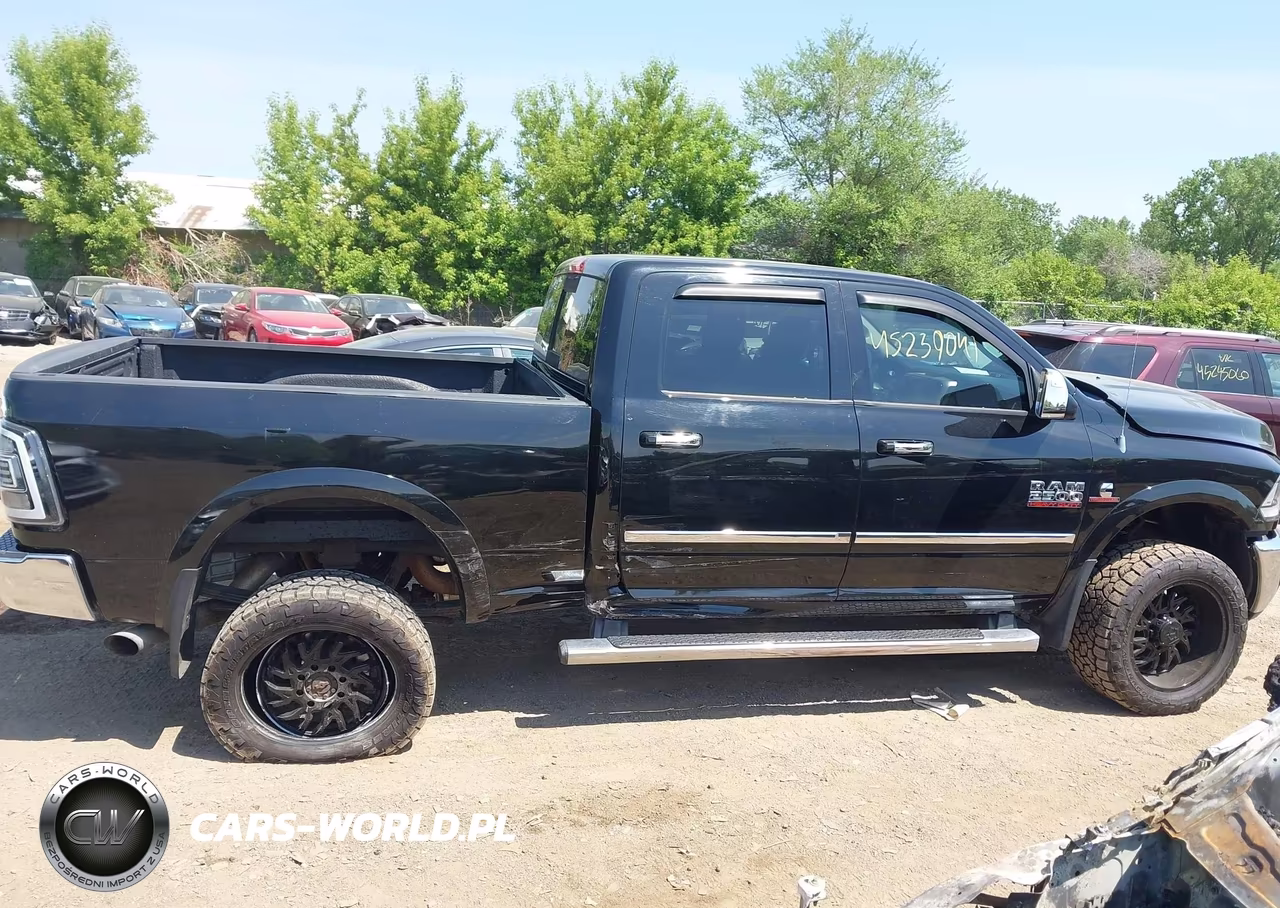 2013 Ram 2500 Laramie VIN:3C6UR5FL3DG607850 - 13