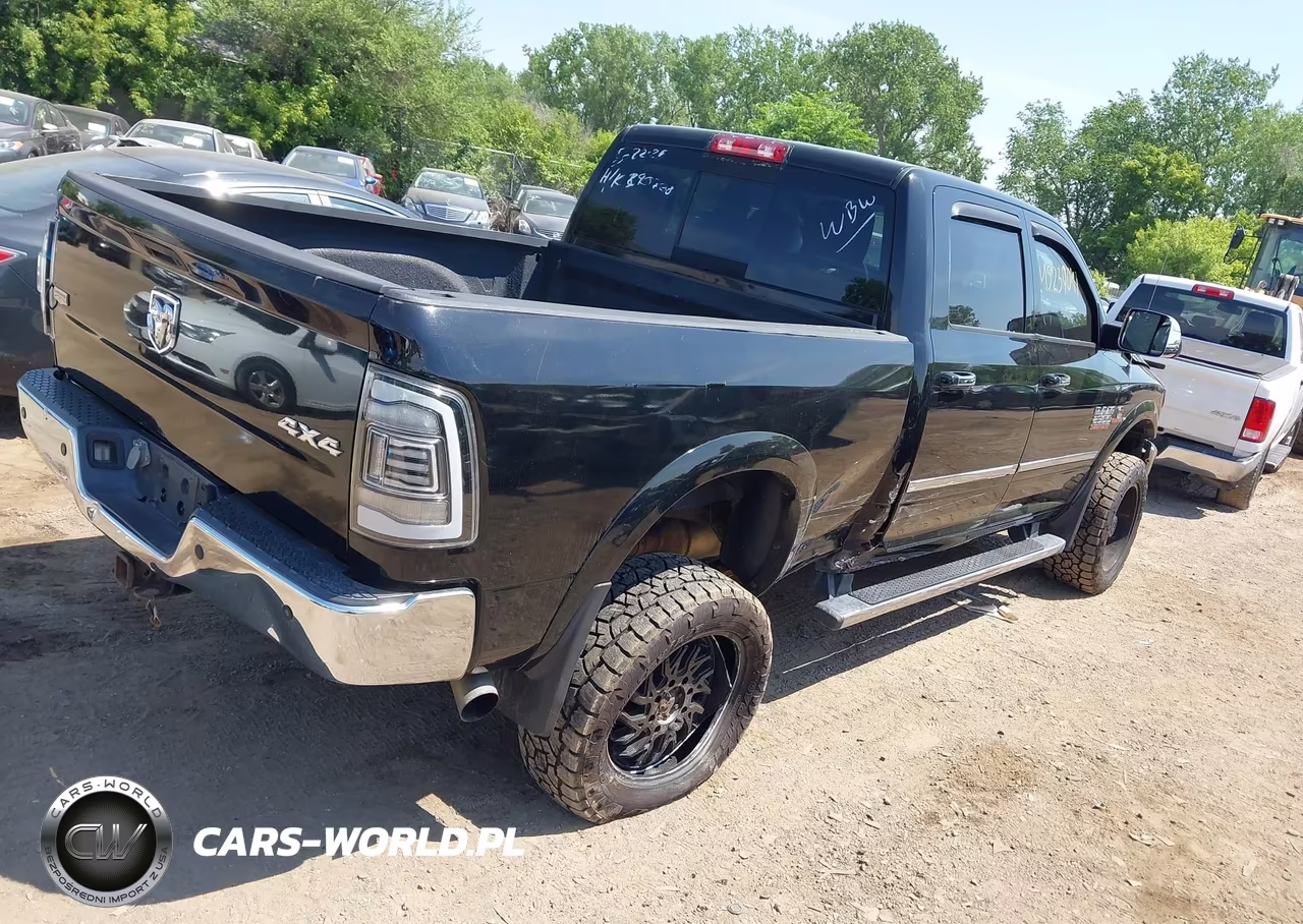 2013 Ram 2500 Laramie VIN:3C6UR5FL3DG607850 - 4