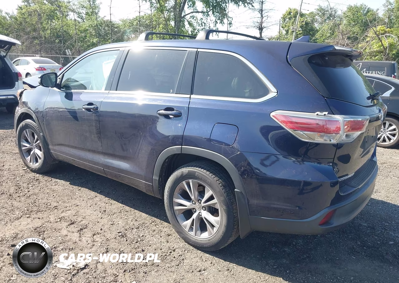 2014 Toyota Highlander Le Plus V6 VIN:5TDBKRFH8ES023194 - 3